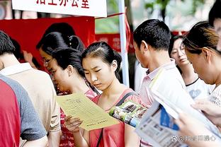 ?五斯！湖人首发：里夫斯、克里斯蒂、普林斯、詹姆斯、海斯